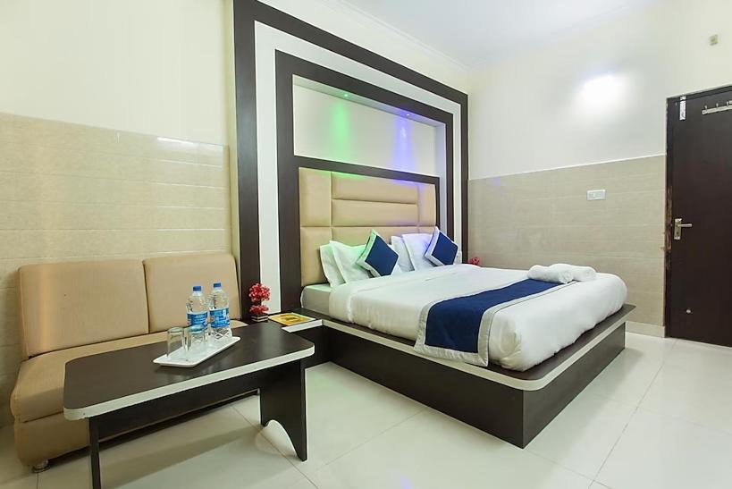 Trimrooms Trinity Katra Katra  Ngoại thất bức ảnh