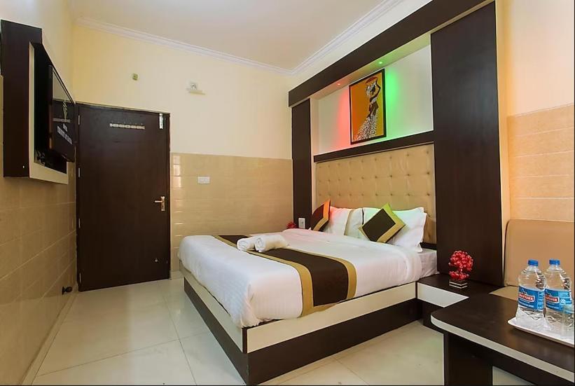 Trimrooms Trinity Katra Katra  Ngoại thất bức ảnh